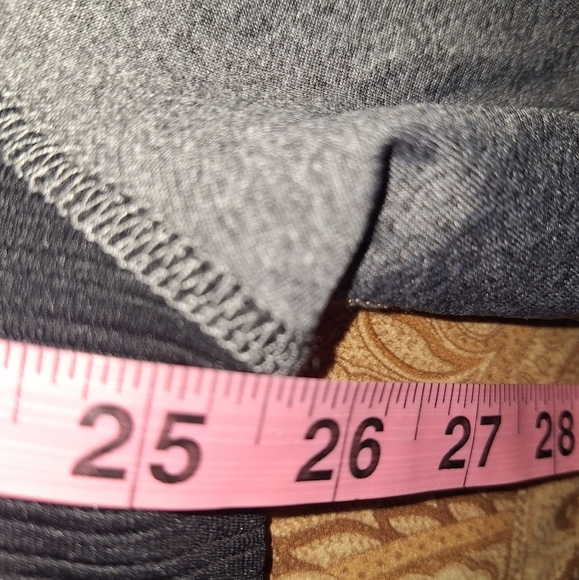 A Spyder Active Long Sleeve Pullover In A Mens Size Large. EUC - Picture 4 of 7